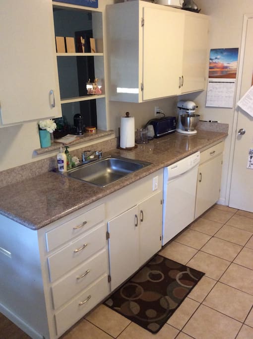 Fully-equipped kitchen