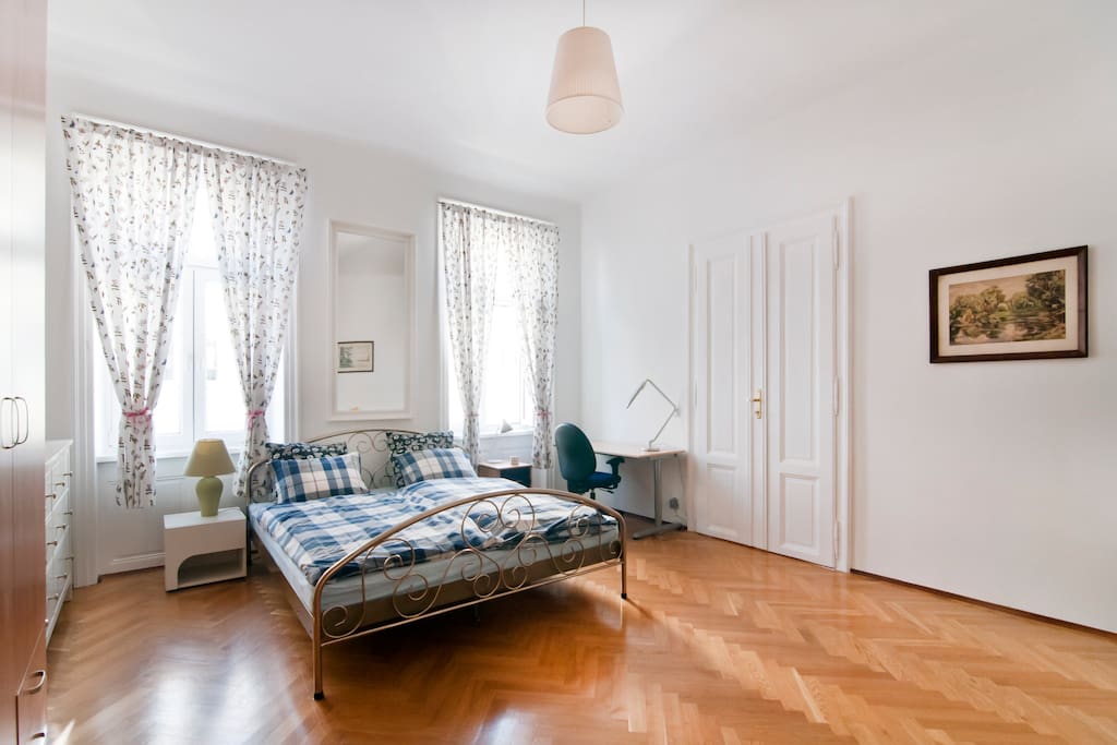 Spacious bedroom