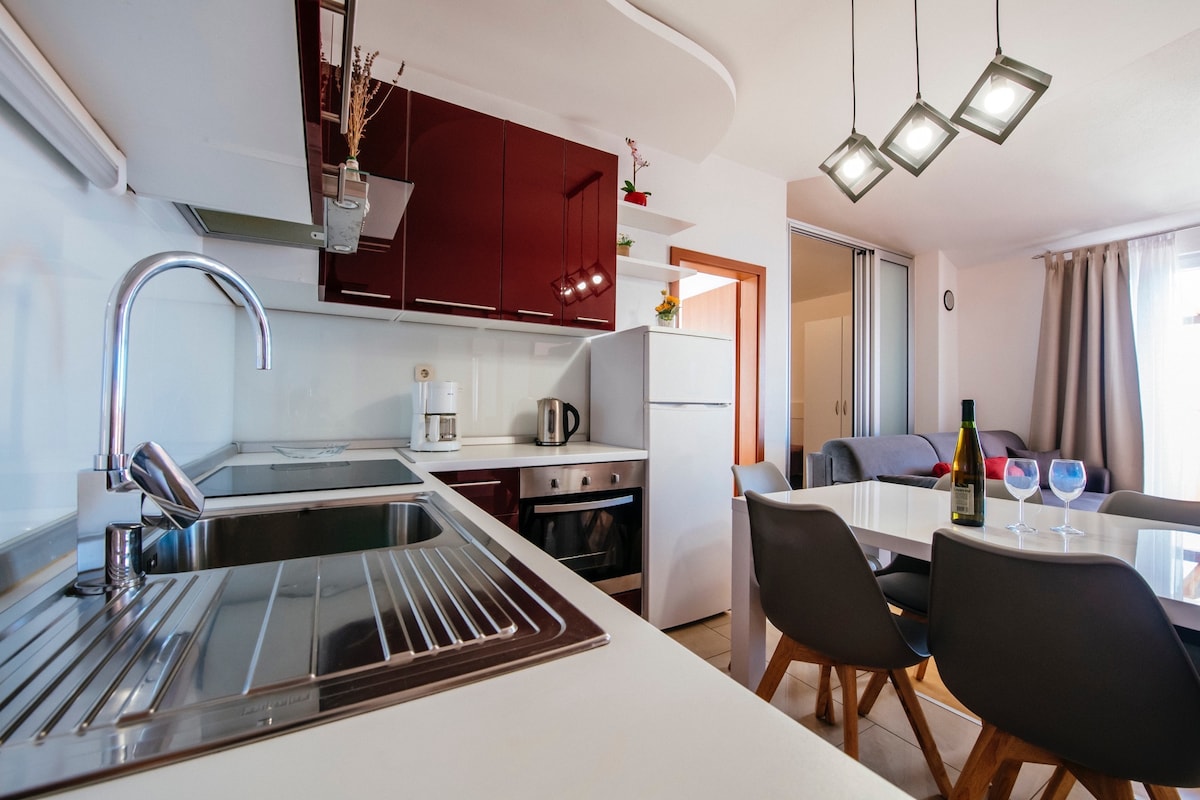 Seaview family apartment