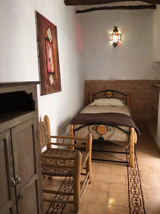 Chambre 1 personne avec sa salle d'eau privative