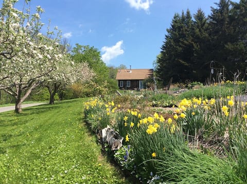 Vermont Hillside Garden Cottage