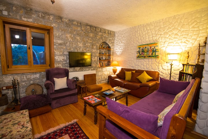 Casa Feronia A Unique Stone House" - Selimiye