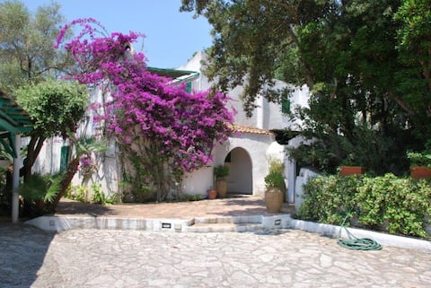 Villa loc. Punta Rossa-Circeo