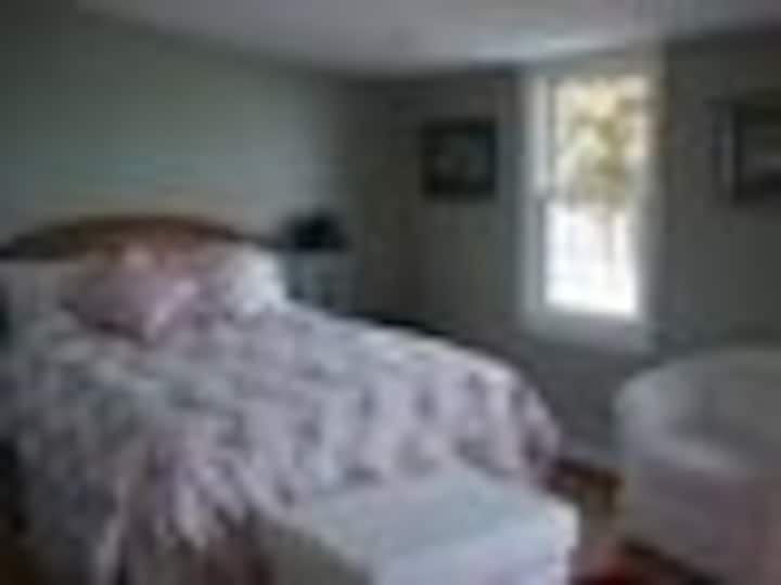 Cozy Prudence Island Waterfront Houses for Rent in Prudence Island