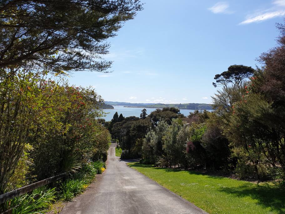 Driveway to Moonlight Bay Retreat