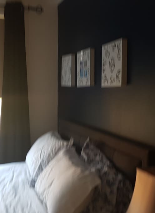 queen bed room available