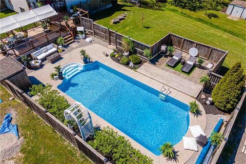 Pool House-Spacious Whole house