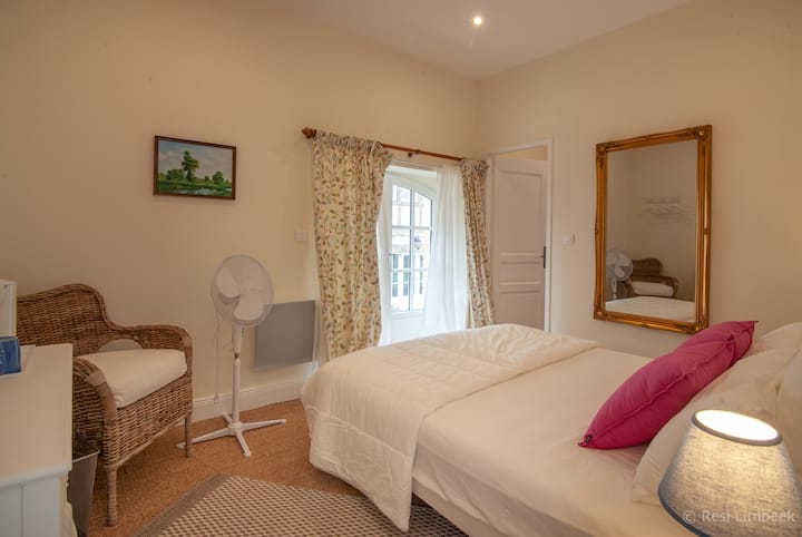 חדר שינה 1 למעלה 