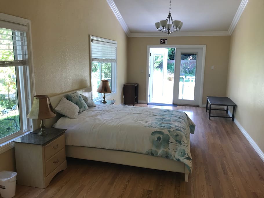 Can add another bed large room