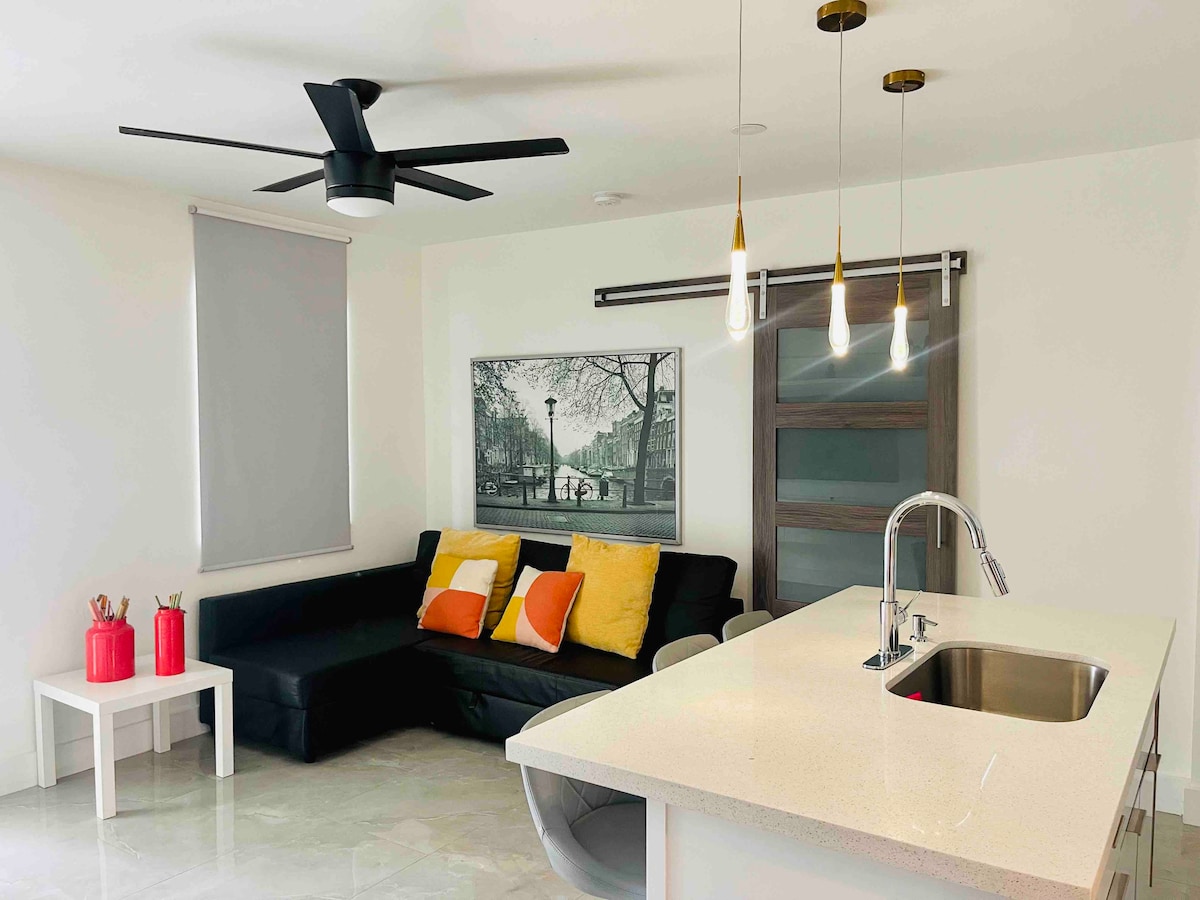 Top Airbnb: Beautiful house in the heart of Miami! in Latin Quarter