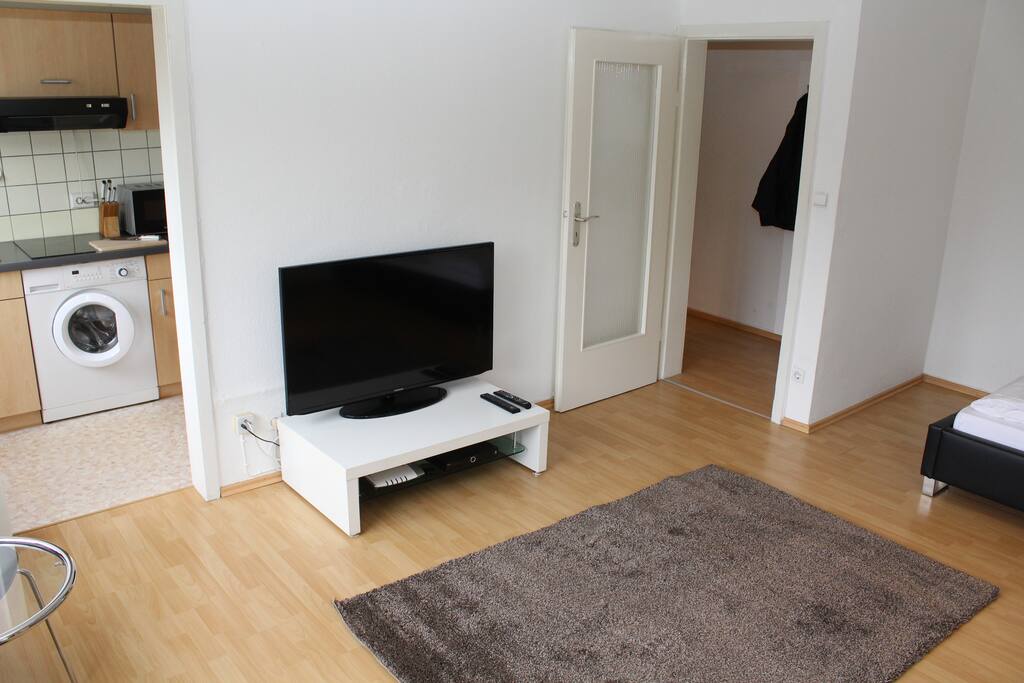 Flat TV