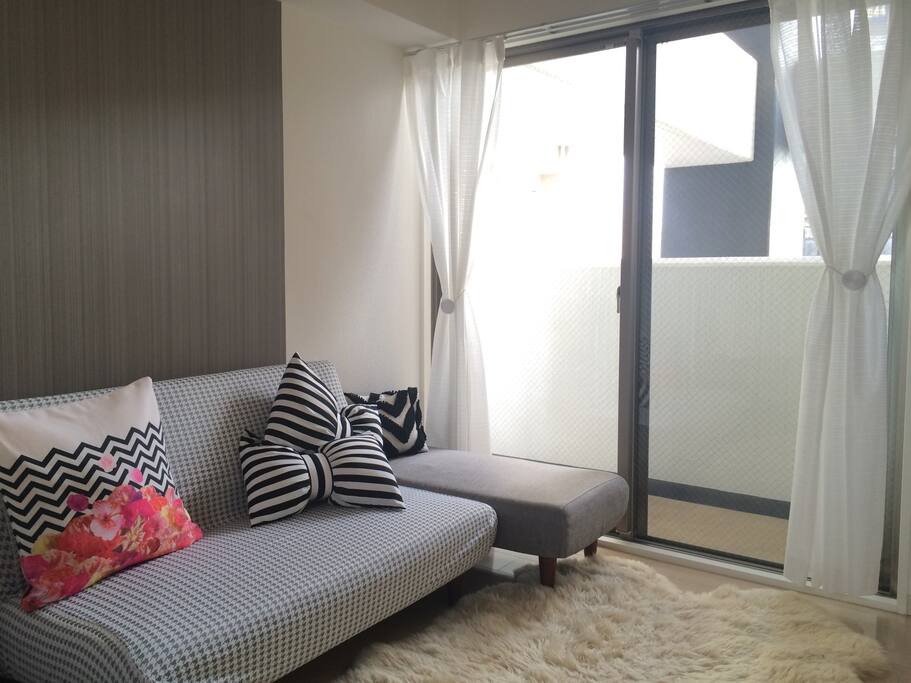 Tilt the reclining, it will be to bed in combination with ottoman. Pillow and towel is, there is a spare in the closet.