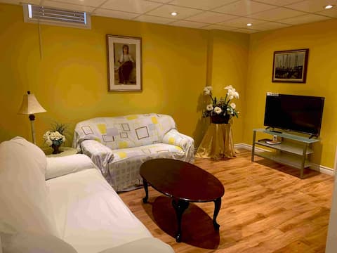 Top performing Airbnb: Cozy 2 bedroom basement apartment in Central Erin Mills