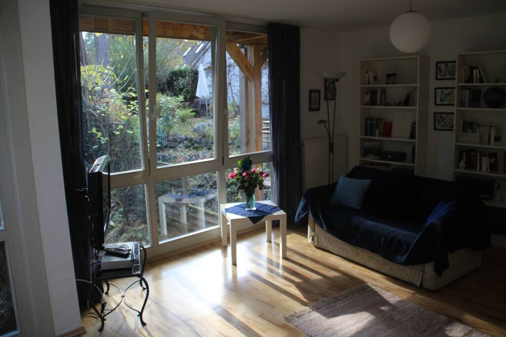 Wohnzimmer mit Ausziehcouch