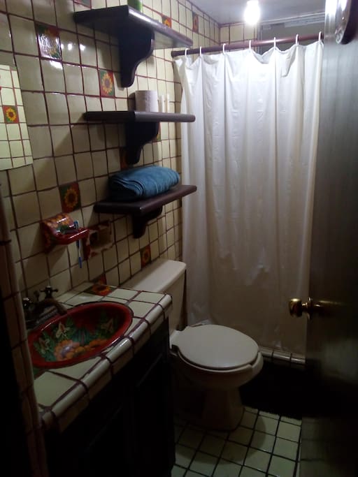 Baño exclusivo del huesped.
