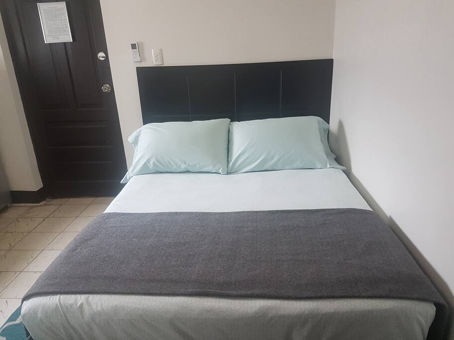 Sabanas siempre limpias, cobertor extra, abanico de techo, minisplit con calefacción