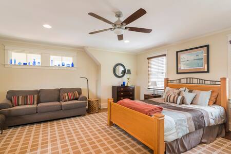 Cozy LOFT in Plaza-Midwood