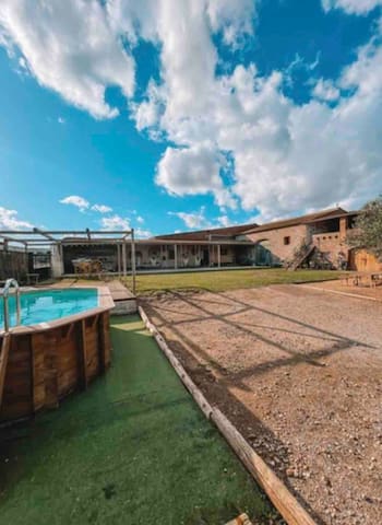 MAS BENET, casa entera 25/26 personas