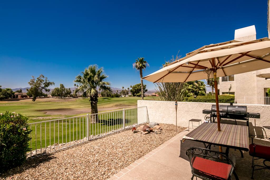 Patio with BBQ /Smoker, table and 4 chairs