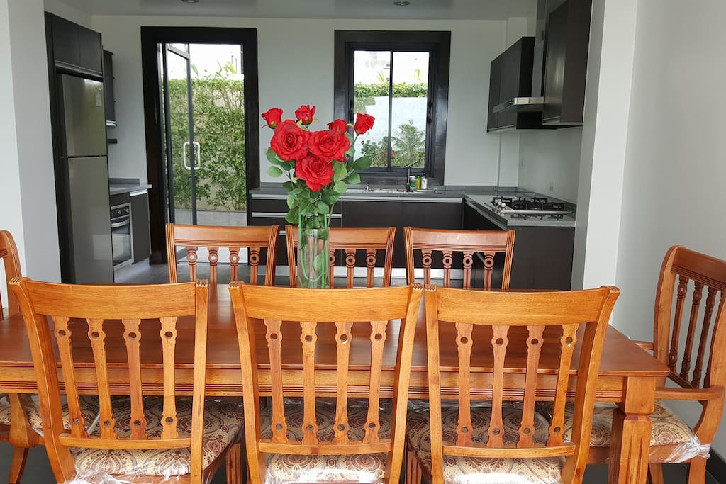 Dinning table