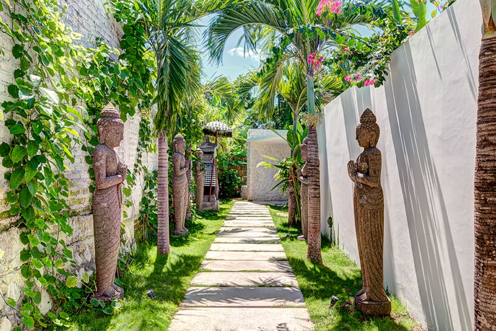 Private pathway entrance