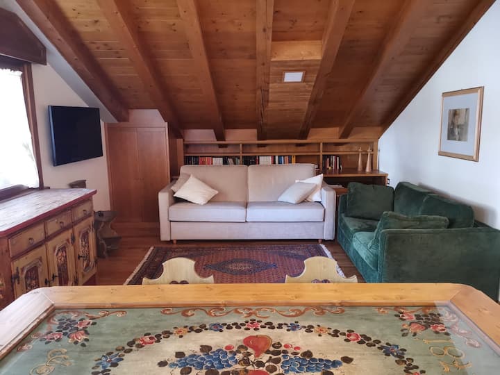 Elegante Attico Appena Ristrutturato - Cortina d'Ampezzo