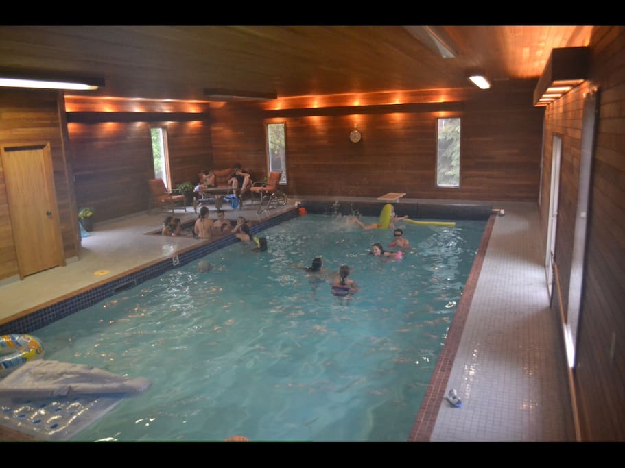 6-bedrooms & your own heated indoor pool! - Houses for ...