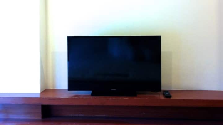 Საძინებლის ტელევიზორი 32" LCD