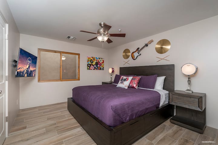 [Bedroom 8 / Lower Level] The Rock & Roll room with king bed