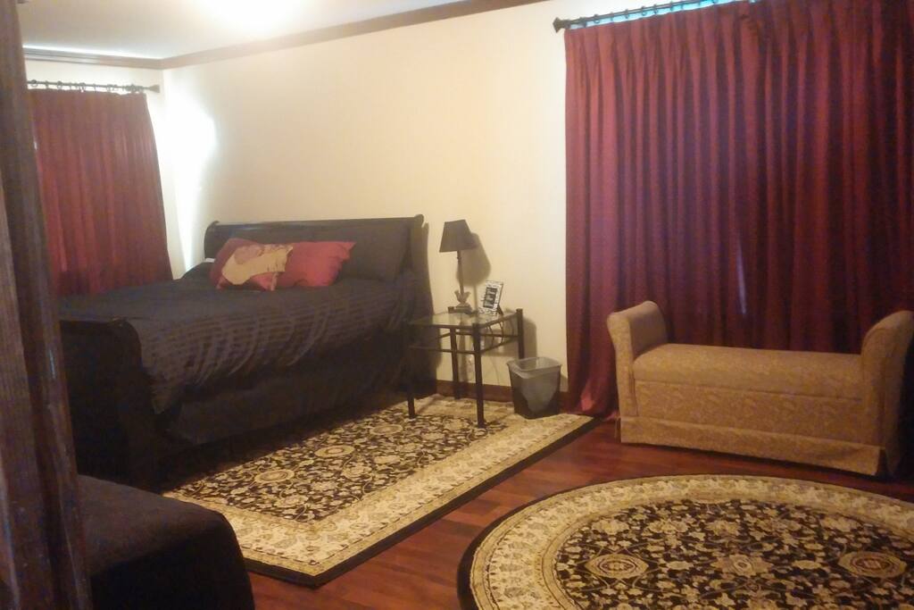 King size bed near bathroom. - Bed & Breakfasts for Rent ... King size bed near bathroom. - Bed & Breakfasts for Rent ...