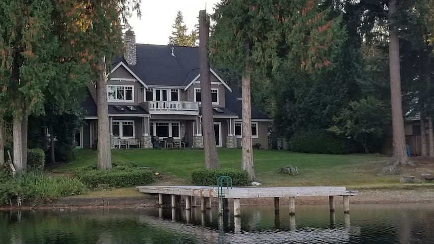 SPECTACULAR WATERFRONT Sammamish Pine Lake: rm 1