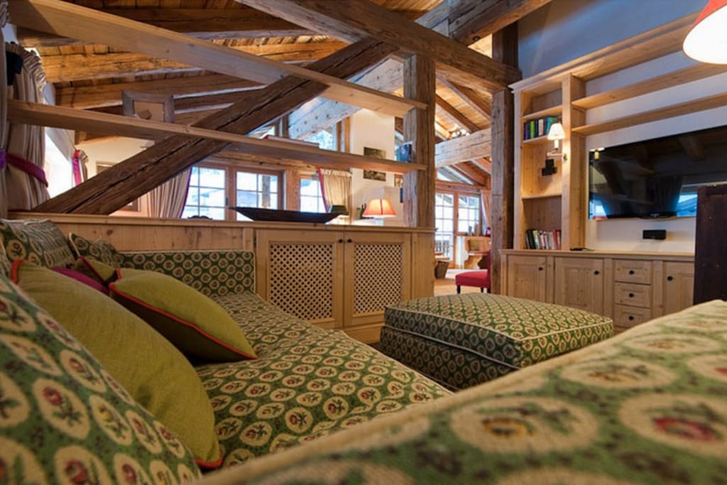 Lounge area