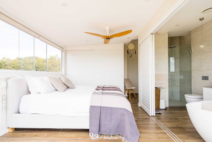 Bondi Beach Views from a Designer Duplex Penthouse gallery image 2