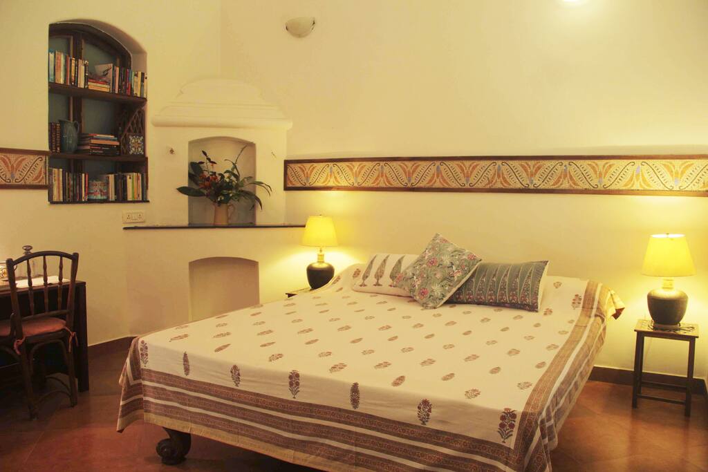 Double bed in Jacaranda.
