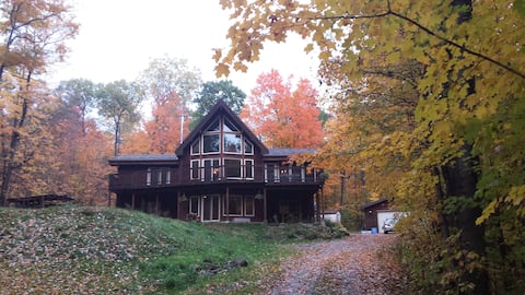 OakRidge Retreat-HOT TUB 100s of acres WIFI
