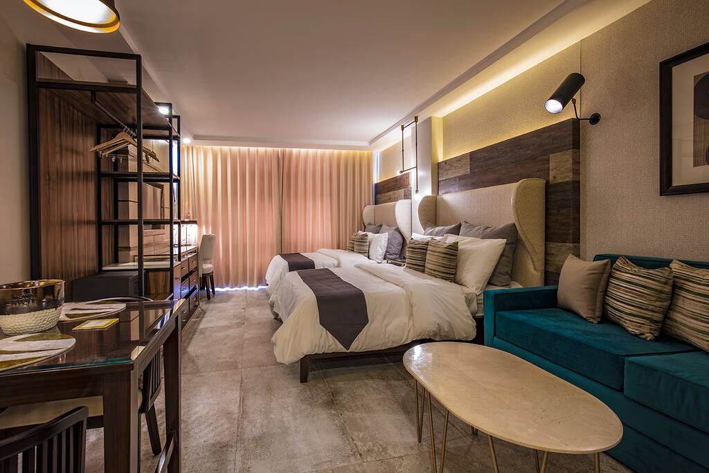 Studio Unit 307