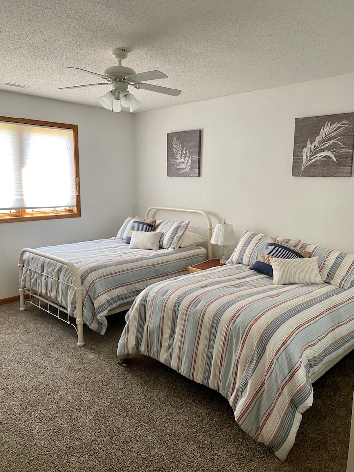 2 Full Bedroom