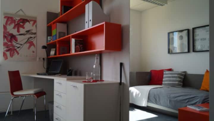 รูป ห้องว่างวันที่ 15 มิถุนายน - 31 กรกฎาคม 1