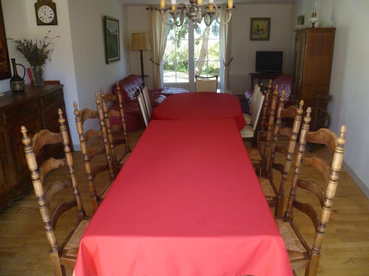Chumba cha kulia chakula 32 m2