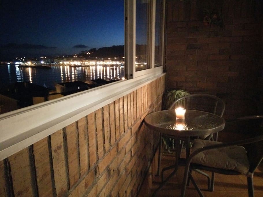 Vista de la terraza de noche