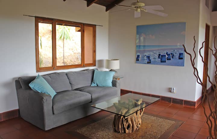 Casa Bella Vista - Inside Living (with king - size sofa bed)