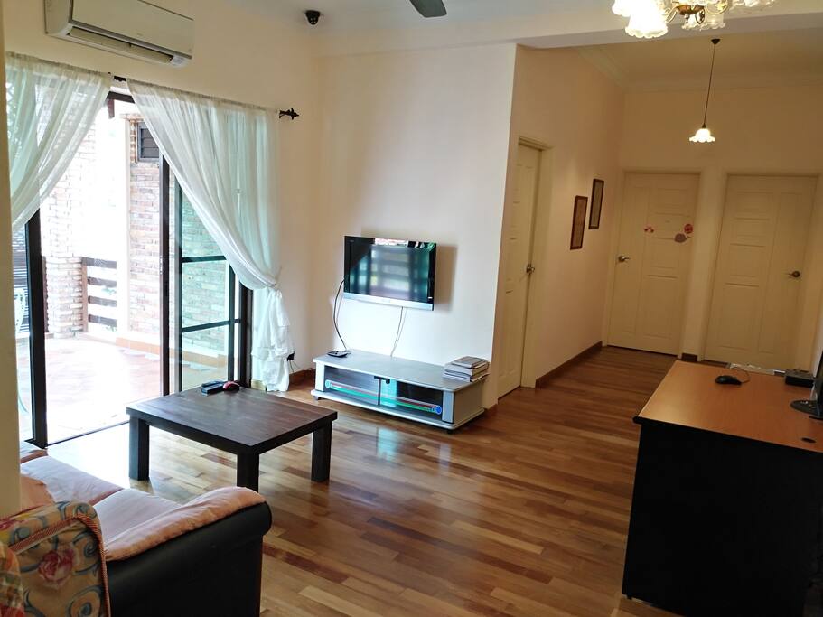 TV & PC hall