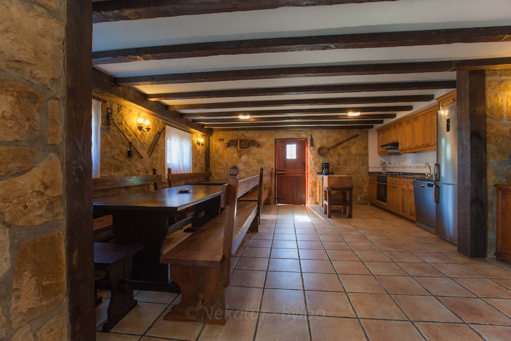 ZONA COMEDOR PLANTA BAJA