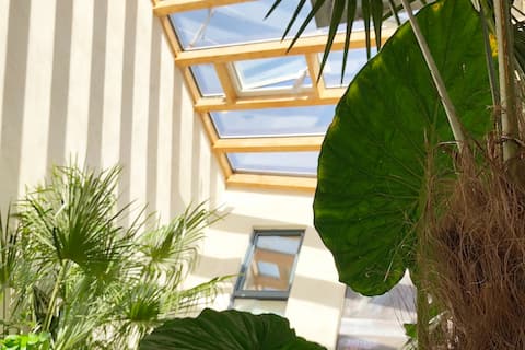 Top  apartment with rain shower & roof terrace