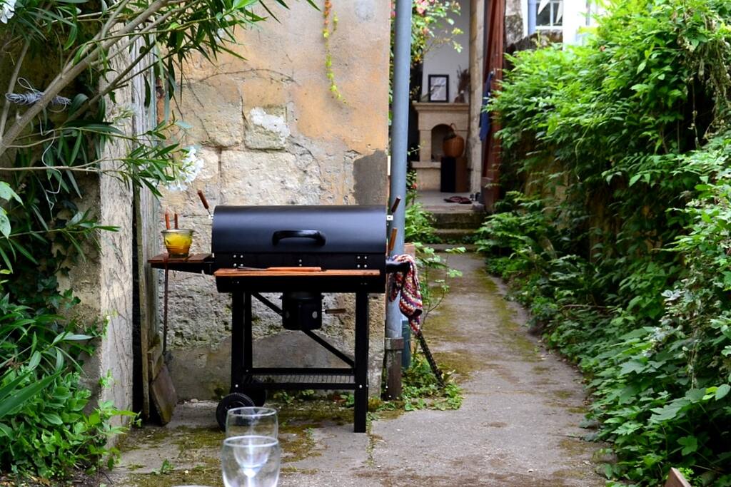 Barbecue à disposition
