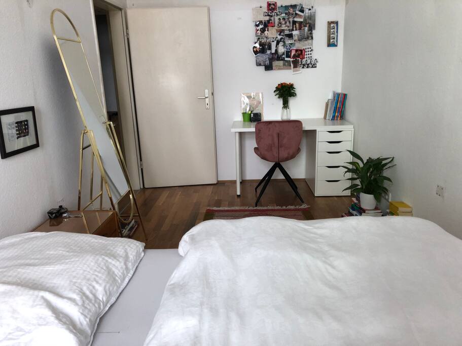Zimmer / Room