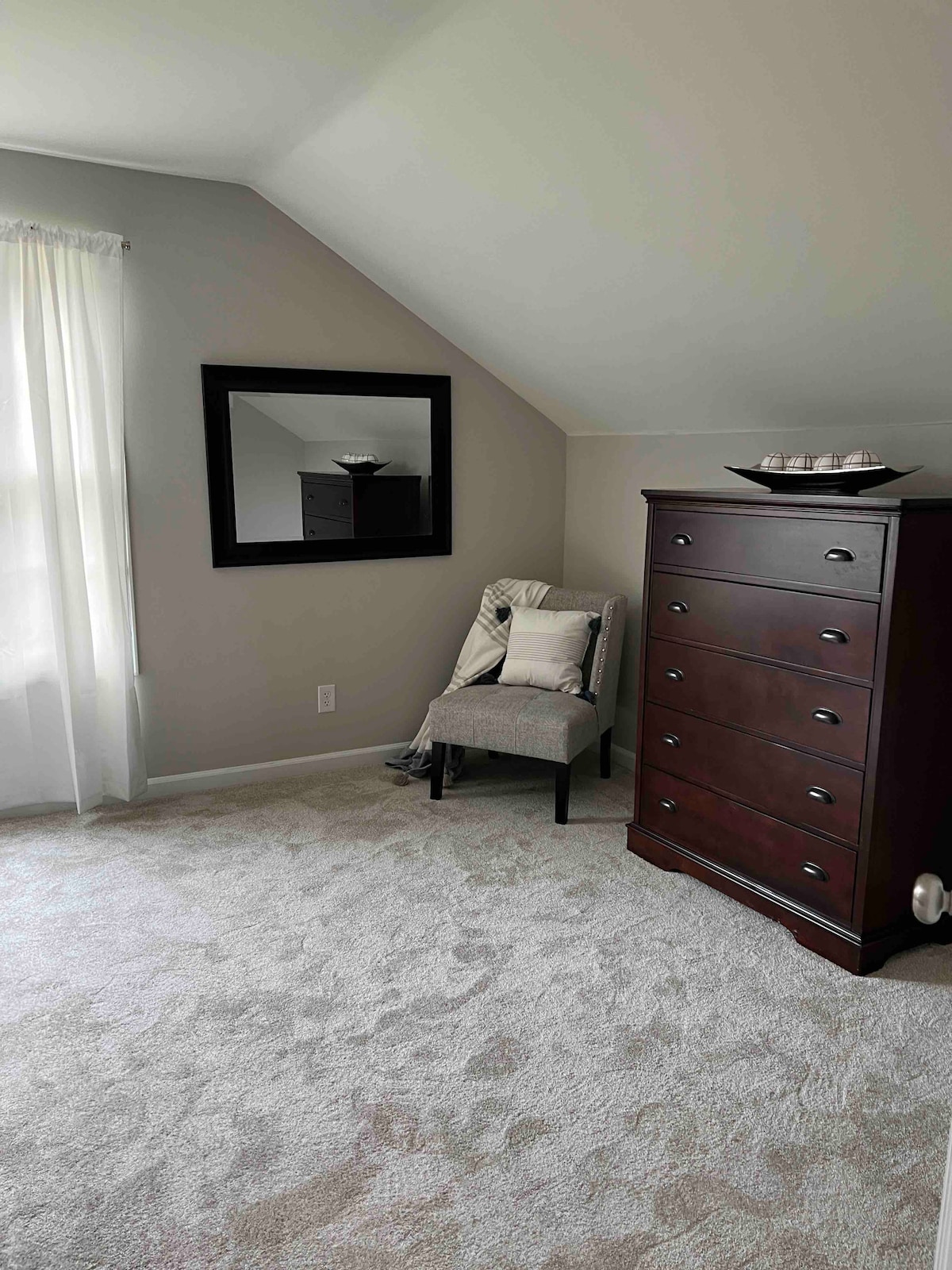 Sharp Cottage - 4BR 3 BA