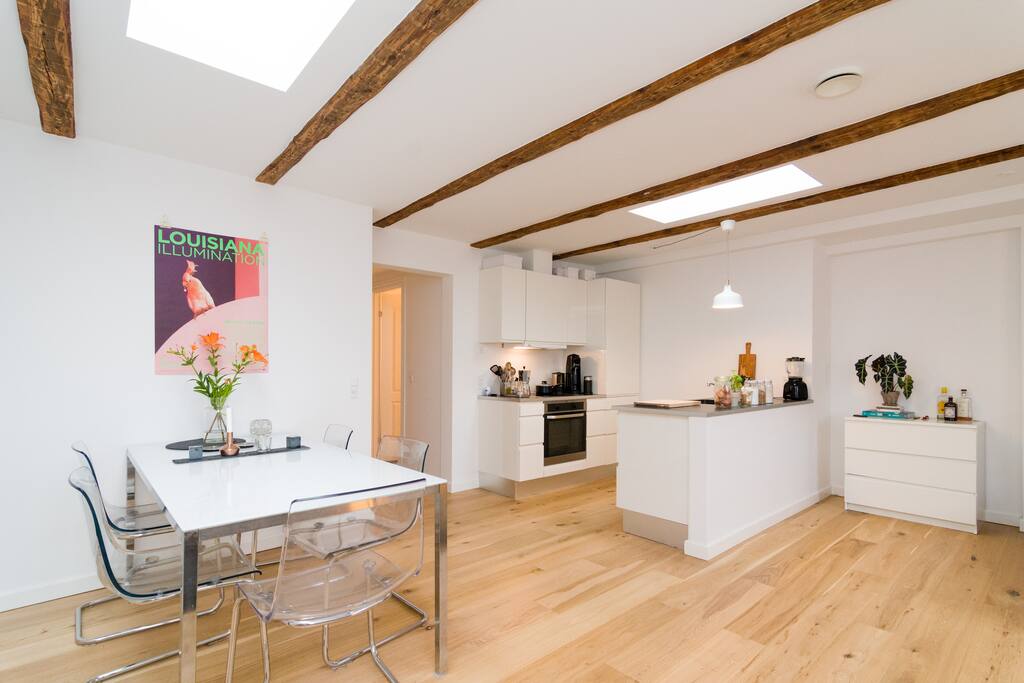 Bright and open kitchen & living space