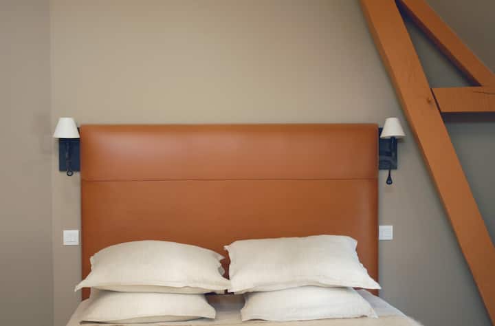 Kitanda cha kupendeza cha ngozi!!