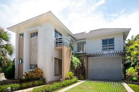 Villa TROPICAL with POOL at Punta Cana Village